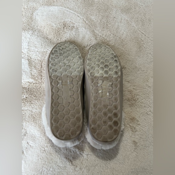 ShuShop fur lined slide shoes. Size 9 - Picture 4 of 9
